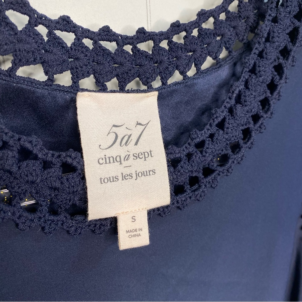 Cinq À Sept Ellina Navy 100% Silk Top Crochet Trim Details Business Dressy Small - Picture 4 of 8